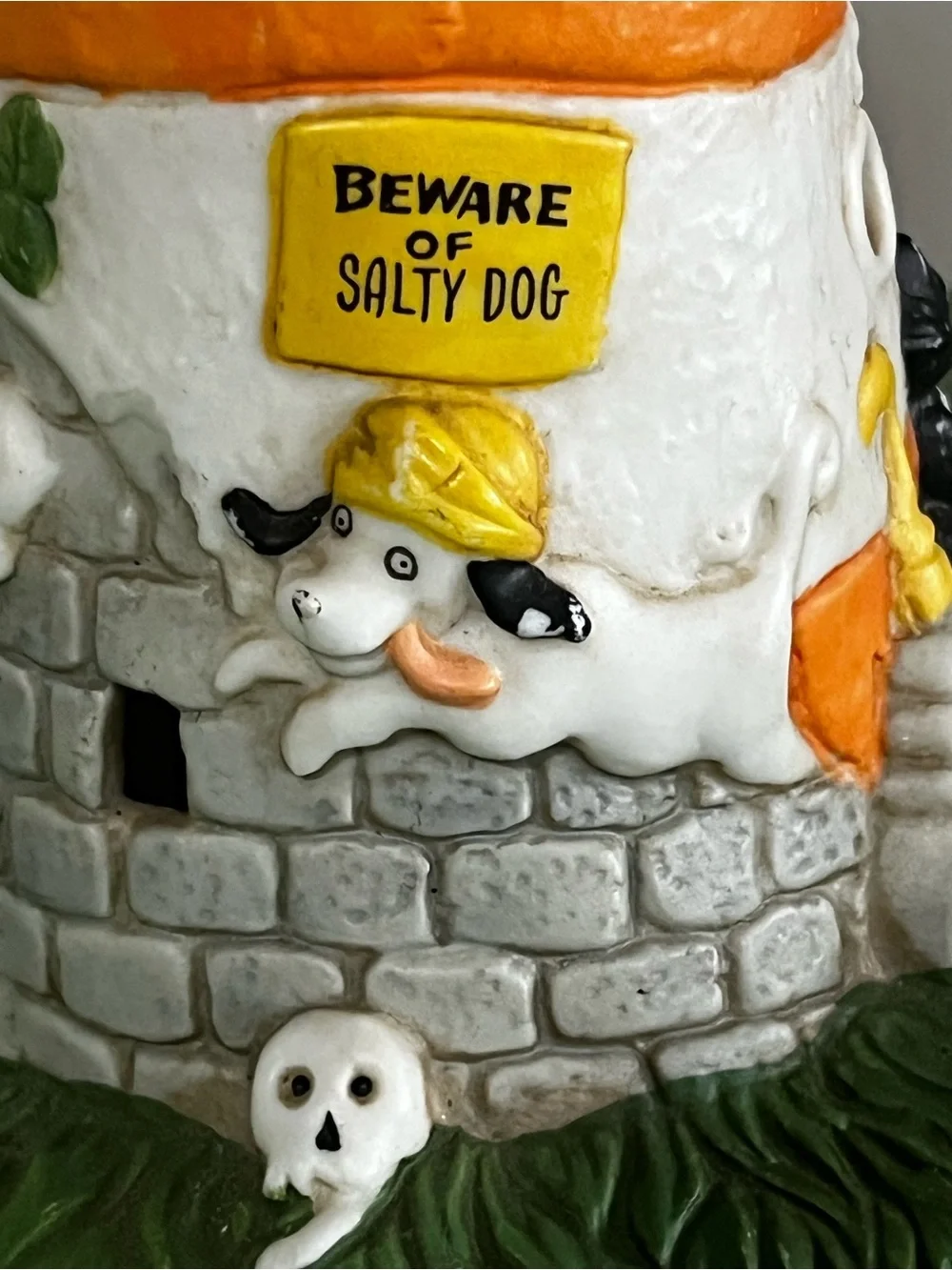 Widwest Halloween Cape Odd 19569-7 Ceramic Haunted Lighthouse Lamp